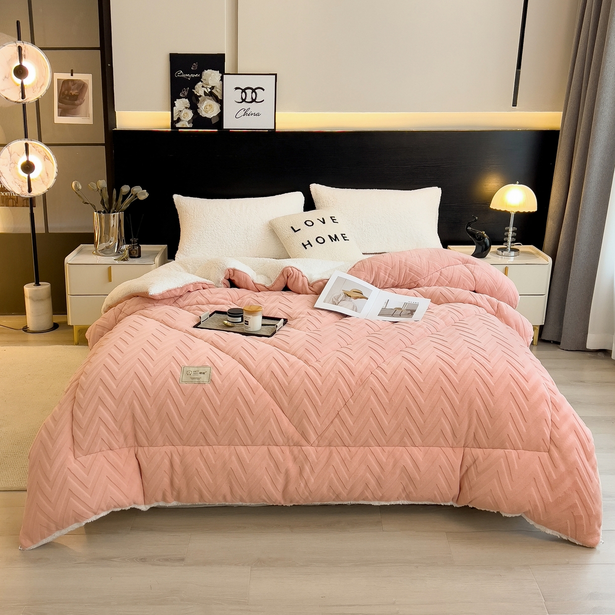 91家纺网 家纺一手货源 找家纺 好尚居 2025新款水晶绒刷花冬被被子被芯 粉玉-白