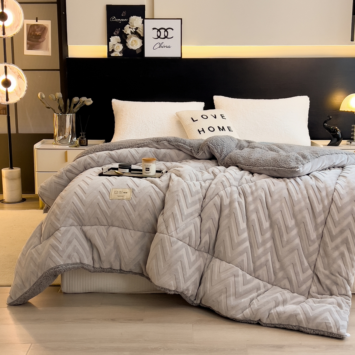 91家纺网 家纺一手货源 找家纺 好尚居 2025新款水晶绒刷花冬被被子被芯 浅灰-黑