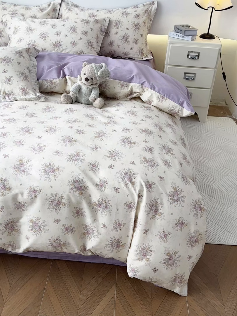 91家纺网 家纺一手货源 找家纺 红淳家纺 2026新款13070全棉纯棉印花四件套系列 悠悠花园