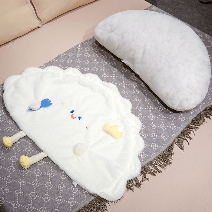 91家纺网 家纺一手货源 找家纺 仟亿莱 2026新款兔毛饺子“饺”好运床头靠枕 黄色皇冠饺子