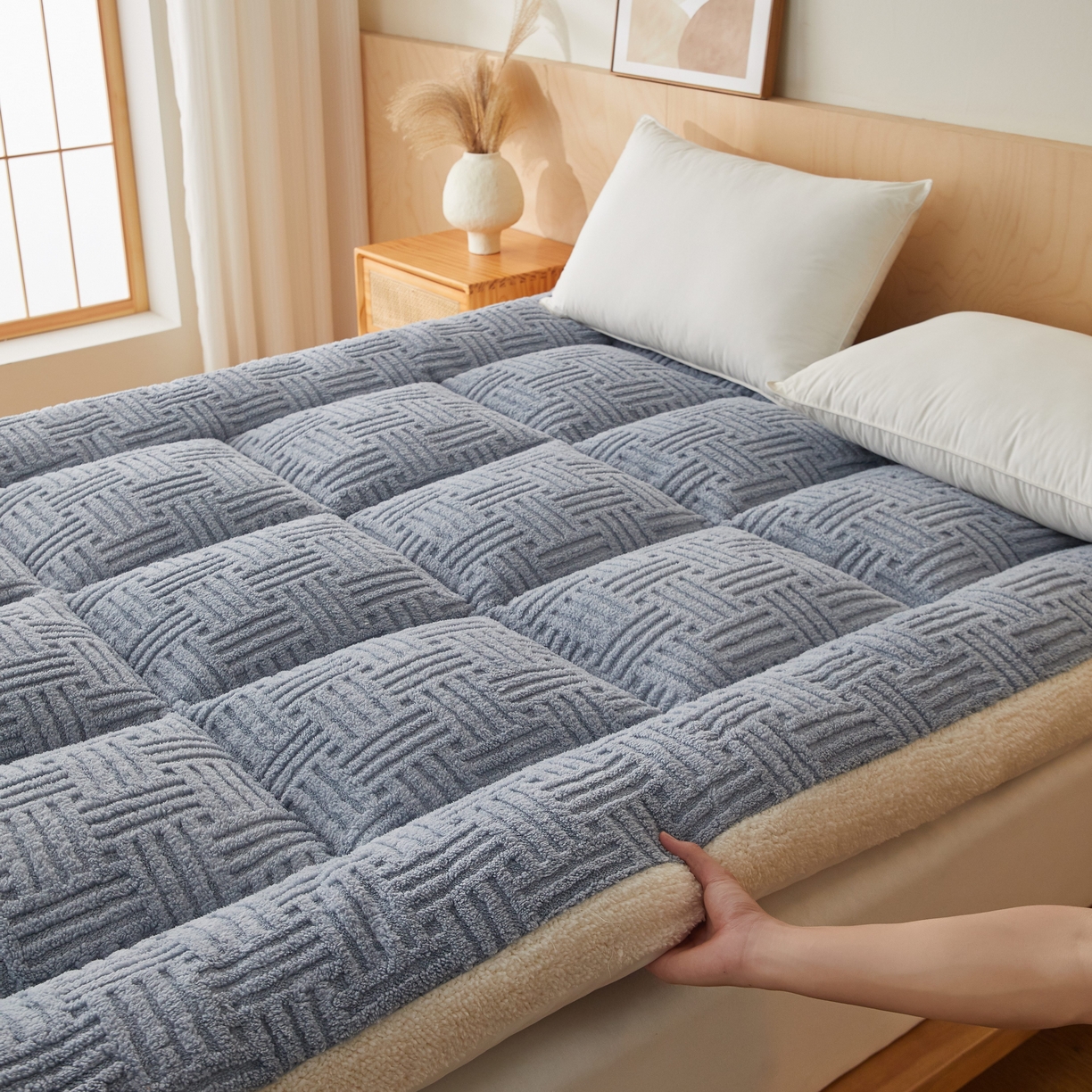 91家纺网 家纺一手货源 找家纺 蓝冰家纺 2026新款塔关绒立体床垫 蓝灰色