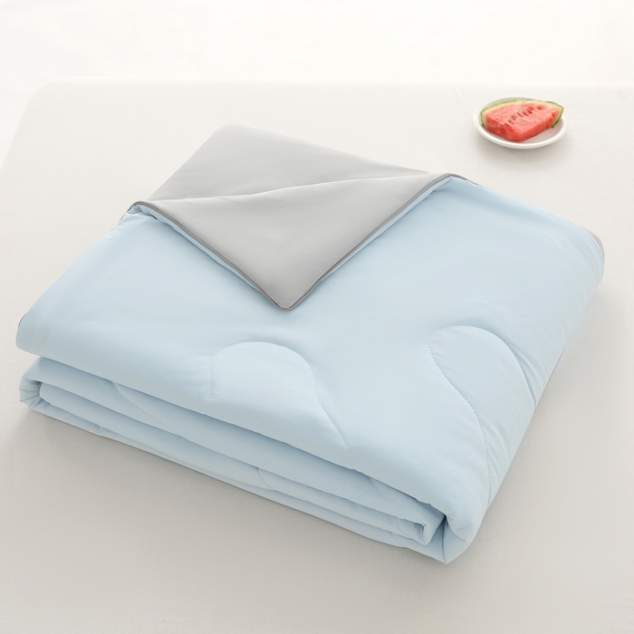 91家纺网 家纺一手货源 找家纺 亚龙工厂店 2024新款冰淇淋云母凉感瓜瓜抗菌夏被浅蓝