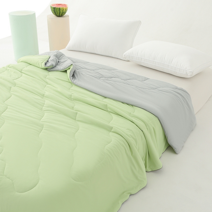 91家纺网 家纺一手货源 找家纺 亚龙工厂店 2024新款冰淇淋云母凉感瓜瓜抗菌夏被浅绿