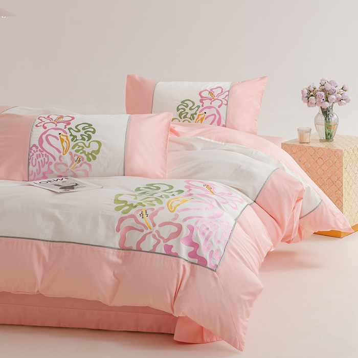 91家纺网 家纺一手货源 找家纺 波比可可 2026新款50s长绒棉纯棉全棉居家轻奢四件套 火烈鸟