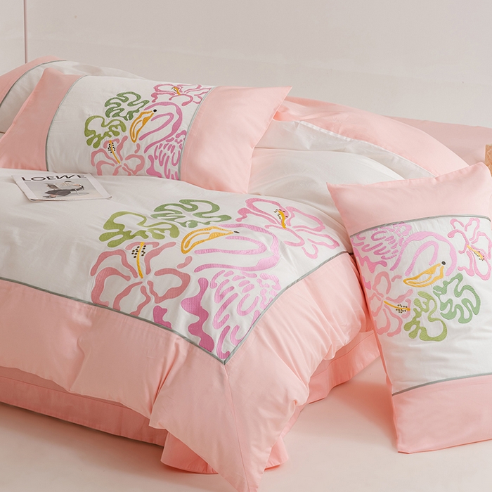 91家纺网 家纺一手货源 找家纺 波比可可 2026新款50s长绒棉纯棉全棉居家轻奢四件套 火烈鸟