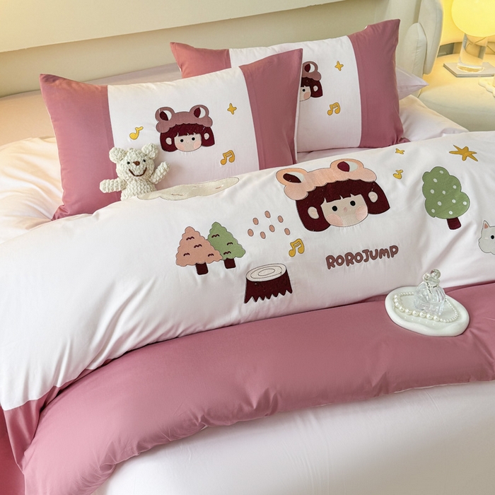 91家纺网 家纺一手货源 找家纺 波比可可 2026新款全棉纯棉可爱刺绣四件套 蛙蛙女孩