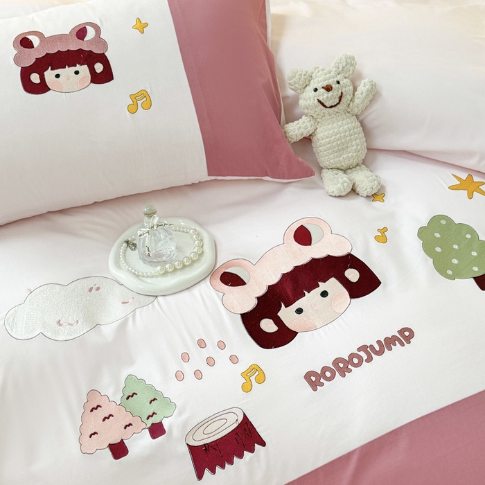 91家纺网 家纺一手货源 找家纺 波比可可 2026新款全棉纯棉可爱刺绣四件套 蛙蛙女孩