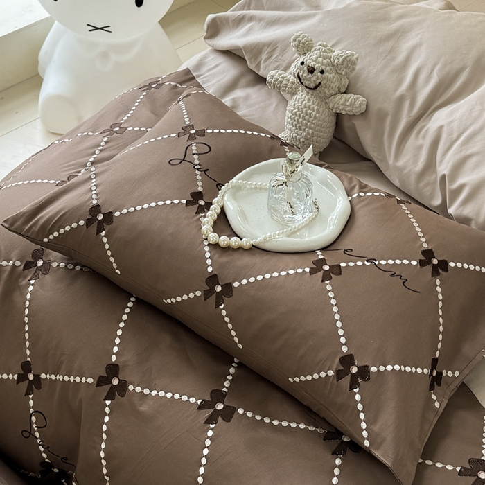 91家纺网 家纺一手货源 找家纺 波比可可 2026新款全棉纯棉可爱刺绣四件套 小包包