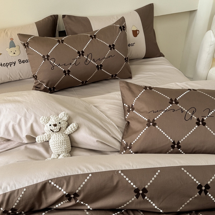 91家纺网 家纺一手货源 找家纺 波比可可 2026新款全棉纯棉可爱刺绣四件套 小包包