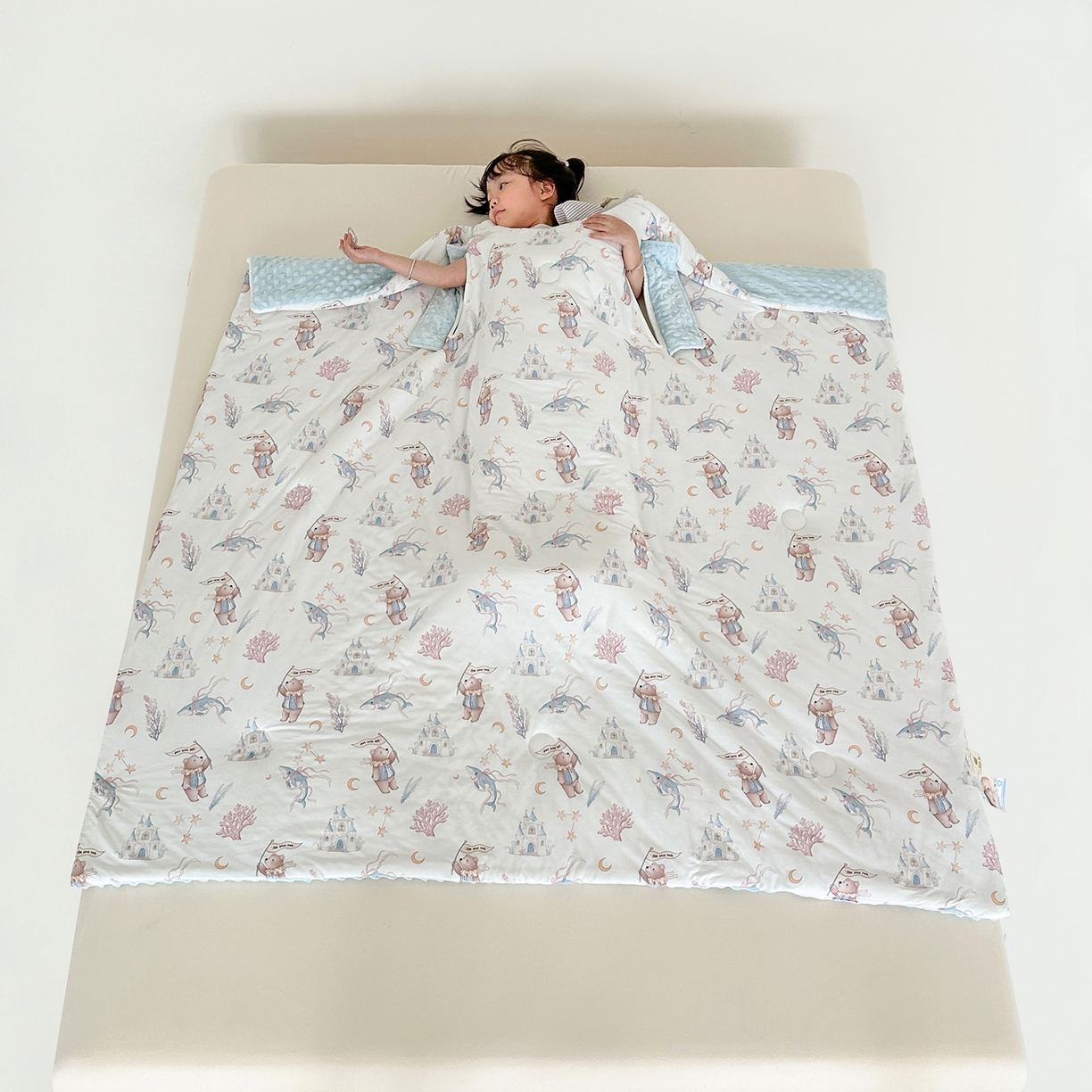 91家纺网 家纺一手货源 找家纺 （总）小芽家居 2026新款儿童拥抱被保暖防踢被 被子被芯