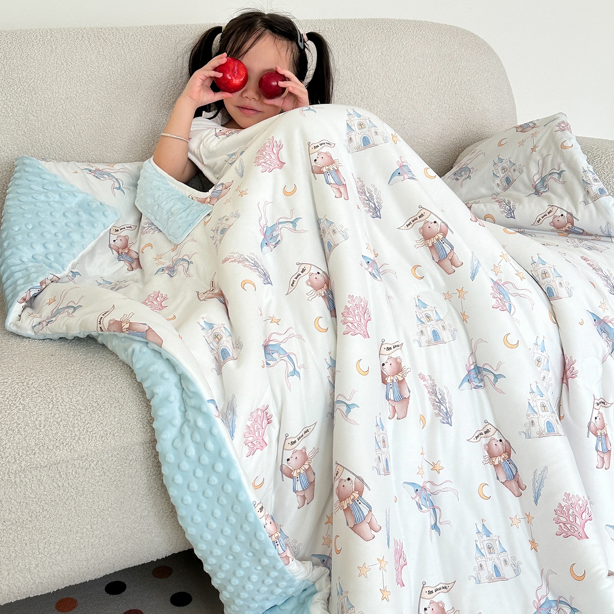 91家纺网 家纺一手货源 找家纺 （总）小芽家居 2026新款儿童拥抱被保暖防踢被 被子被芯