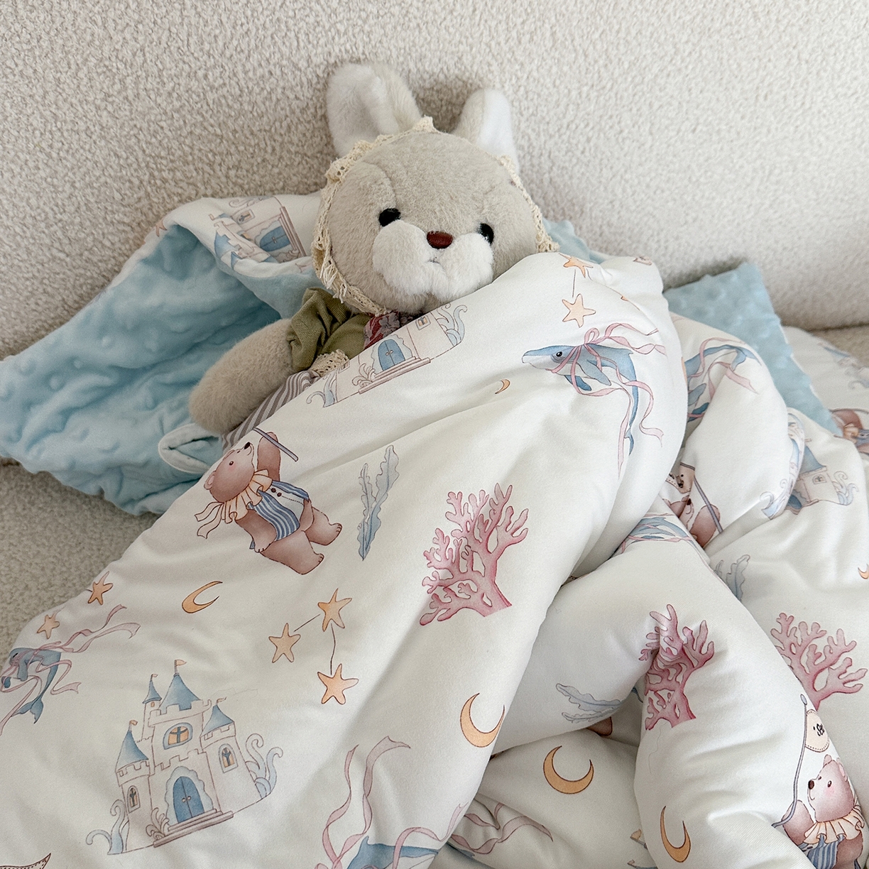 91家纺网 家纺一手货源 找家纺 小芽家居 2026新款儿童拥抱被保暖防踢被 被子被芯 海底世界