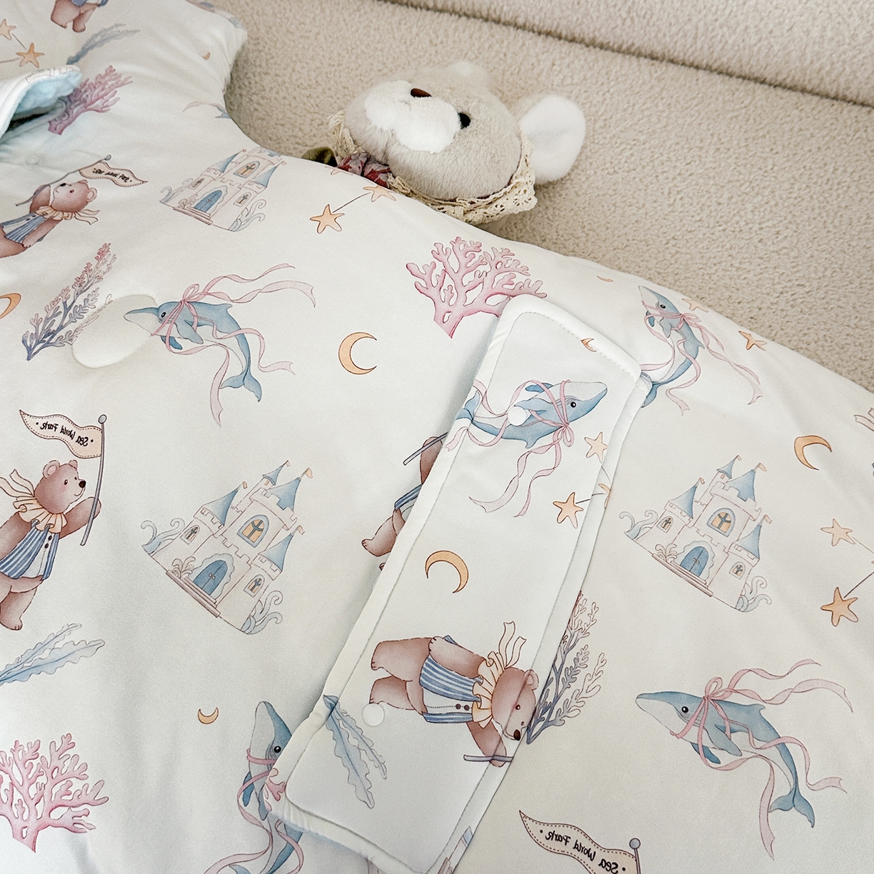 91家纺网 家纺一手货源 找家纺 小芽家居 2026新款儿童拥抱被保暖防踢被 被子被芯 海底世界