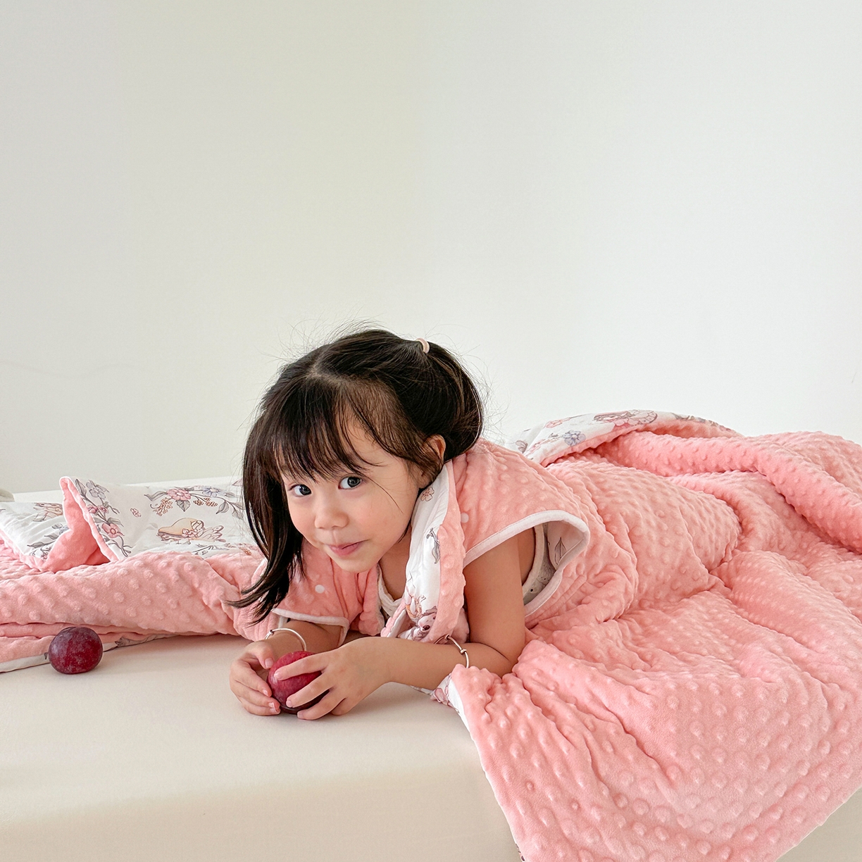 91家纺网 家纺一手货源 找家纺 小芽家居 2026新款儿童拥抱被保暖防踢被 被子被芯 花仙子