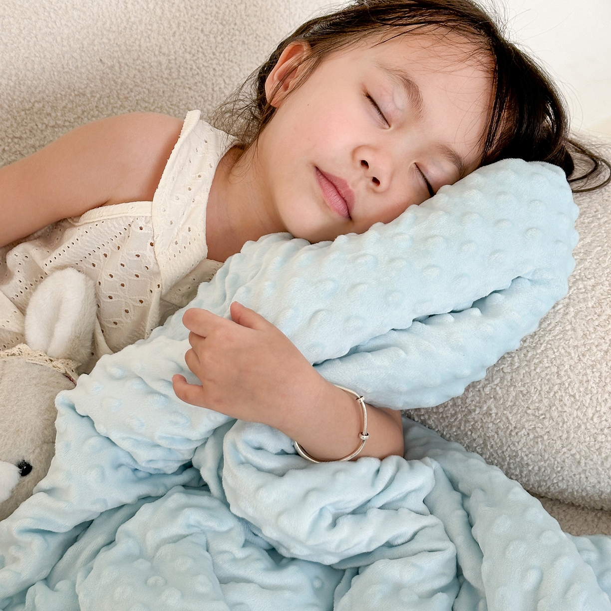 91家纺网 家纺一手货源 找家纺 小芽家居 2026新款儿童拥抱被保暖防踢被 被子被芯 熊猫乐园