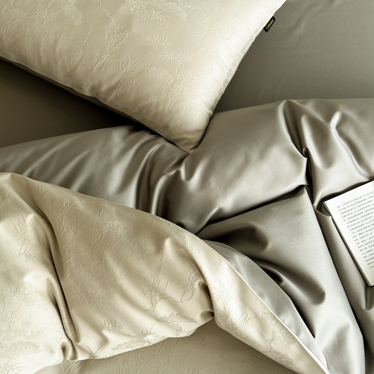 91家纺网 家纺一手货源 找家纺 卡巴伦家纺 2026新款全棉纯棉厚织提花四件套 柏与林-抹茶