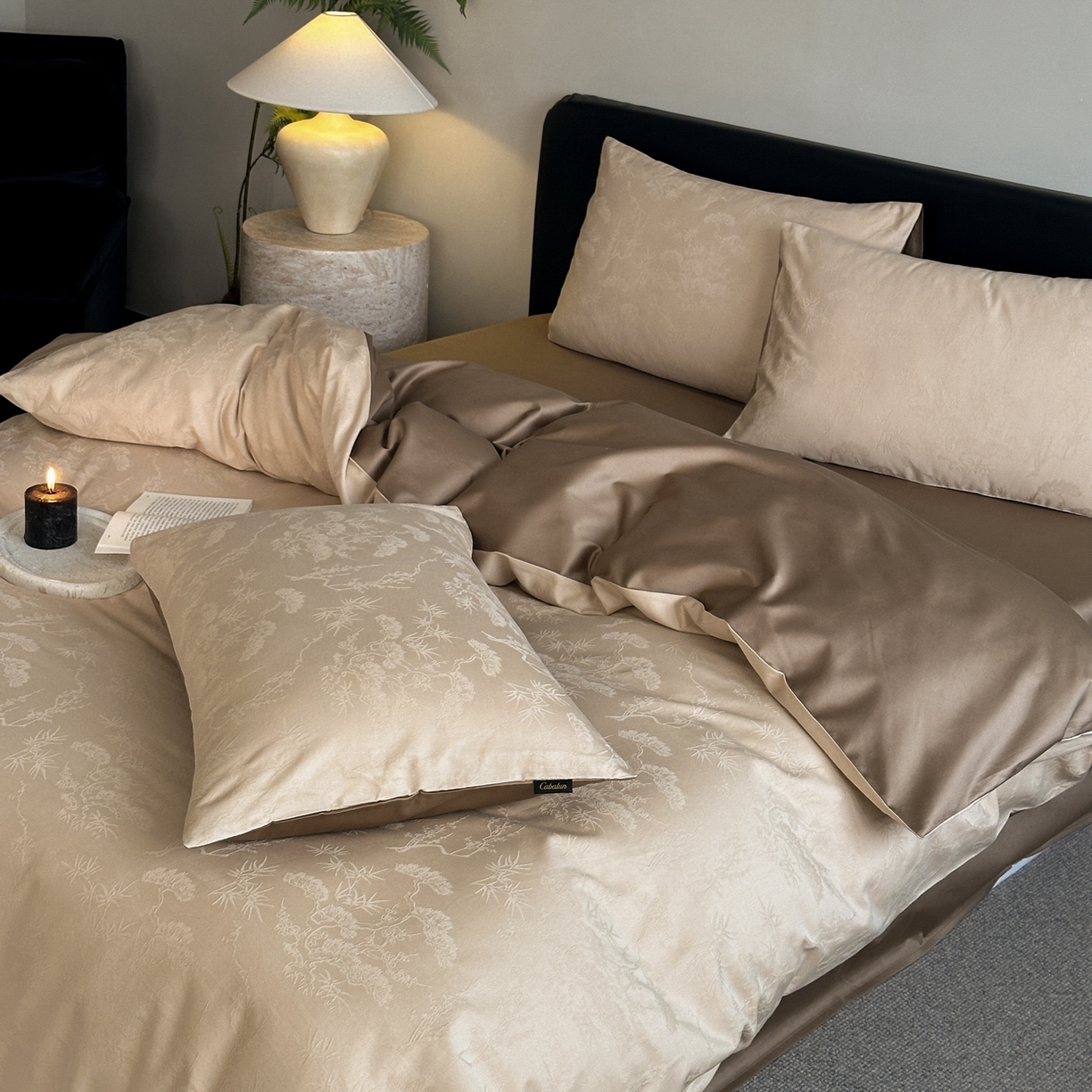 91家纺网 家纺一手货源 找家纺 卡巴伦家纺 2026新款全棉纯棉厚织提花四件套 柏与林-咖