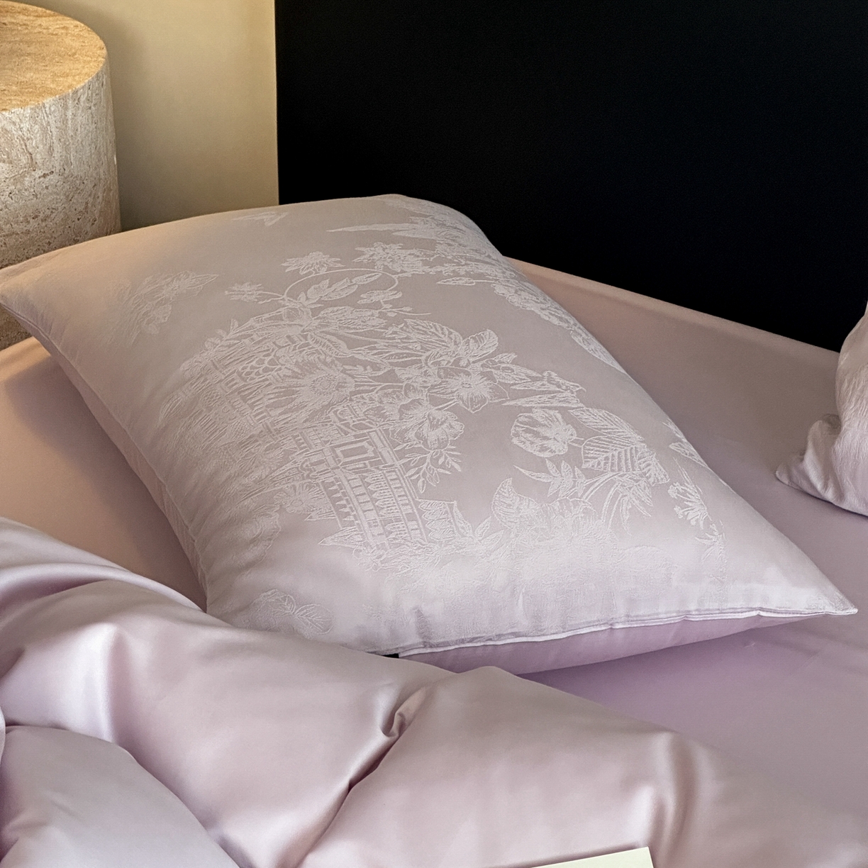 91家纺网 家纺一手货源 找家纺 卡巴伦家纺 2026新款全棉纯棉厚织提花四件套 梵可-浪漫紫