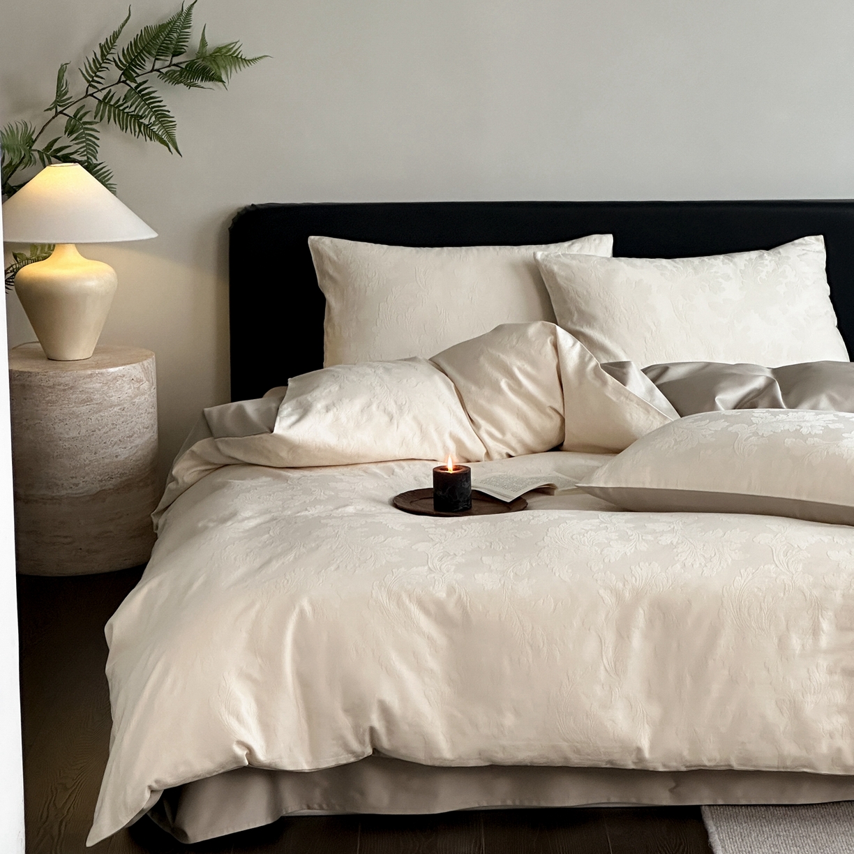 91家纺网 家纺一手货源 找家纺 卡巴伦家纺 2026新款全棉纯棉厚织提花四件套 卷叶花-奶白