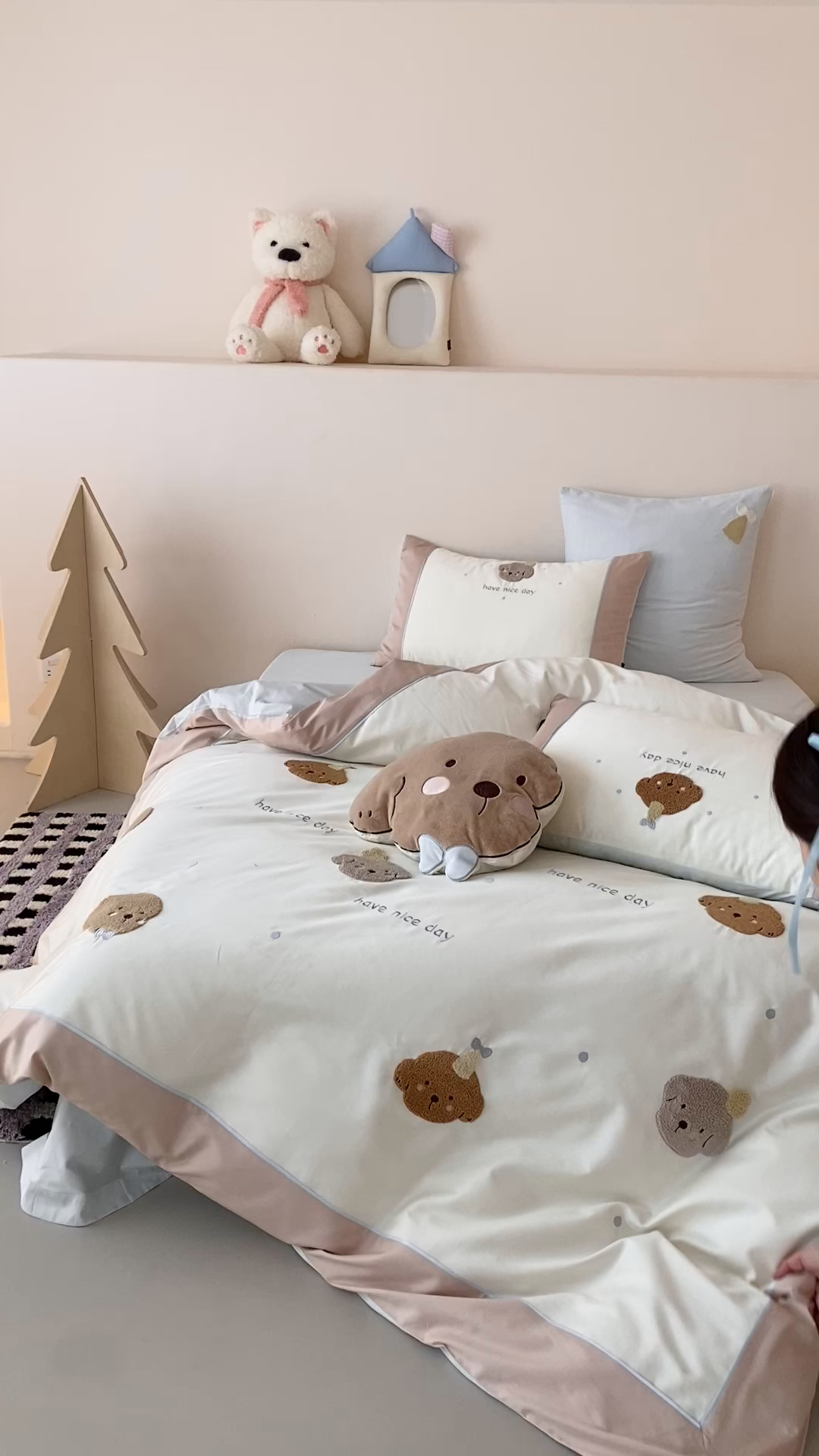 91家纺网 家纺一手货源 找家纺 馨蕊家居 2026新款新品超细旦磨毛高奢系列四件套 磨毛卡通-奶糖