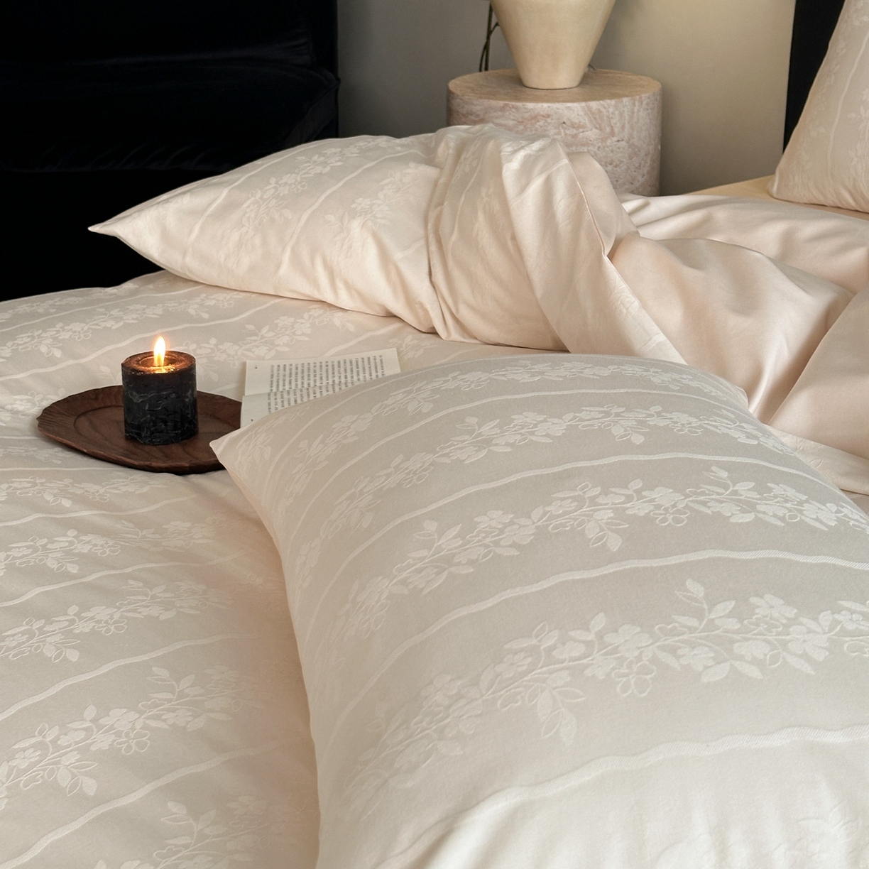 91家纺网 家纺一手货源 找家纺 卡巴伦家纺 2026新款全棉纯棉厚织提花四件套 曼柔-香槟