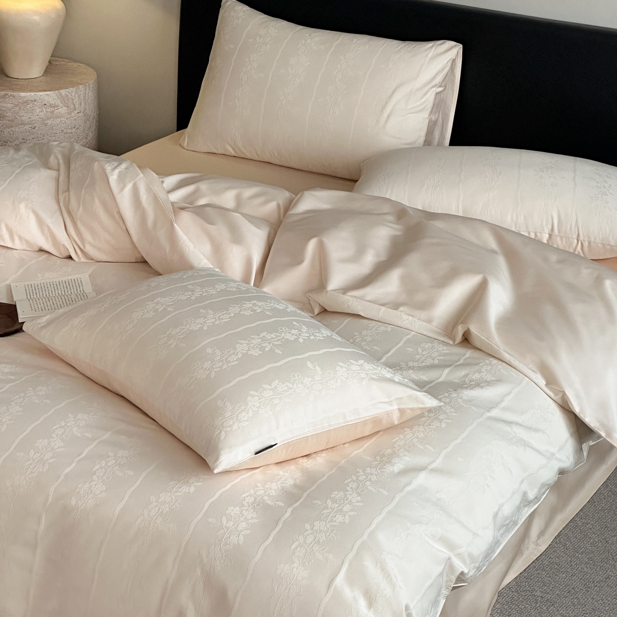 91家纺网 家纺一手货源 找家纺 卡巴伦家纺 2026新款全棉纯棉厚织提花四件套 曼柔-香槟