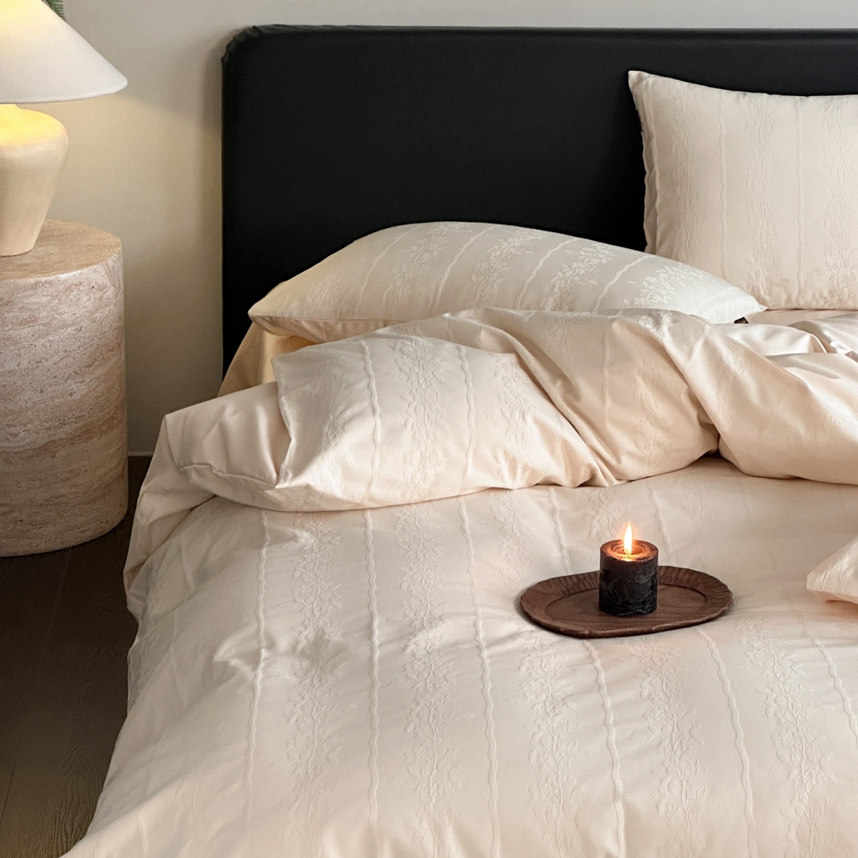 91家纺网 家纺一手货源 找家纺 卡巴伦家纺 2026新款全棉纯棉厚织提花四件套 曼柔-香槟