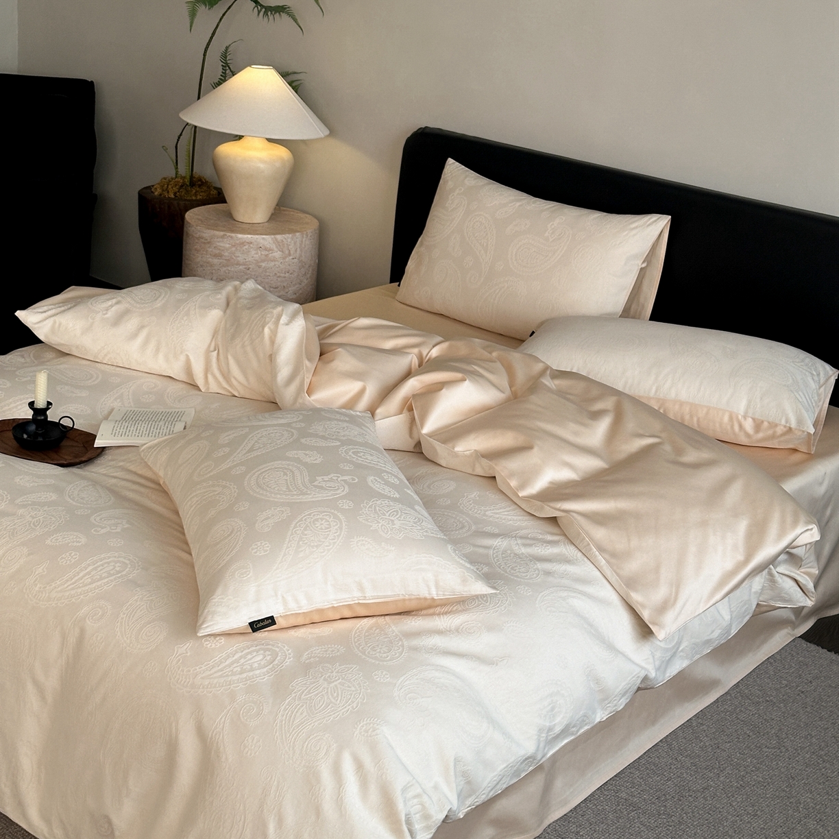 91家纺网 家纺一手货源 找家纺 卡巴伦家纺 2026新款全棉纯棉厚织提花四件套 佩斯利-奶茶