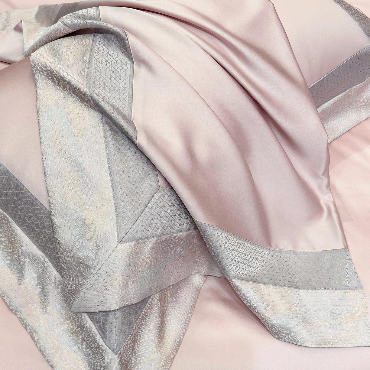 91家纺网 家纺一手货源 找家纺 （总） 2026新品高端轻奢风A类贡缎长绒棉四件套纯棉重工刺绣被套床单高级感床笠床上用品-格拉芙