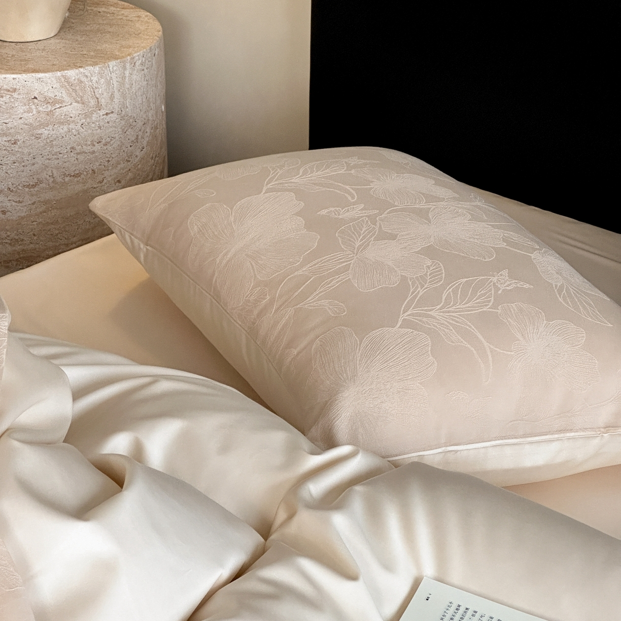 91家纺网 家纺一手货源 找家纺 卡巴伦家纺 2026新款全棉纯棉厚织提花四件套 雅初-奶茶