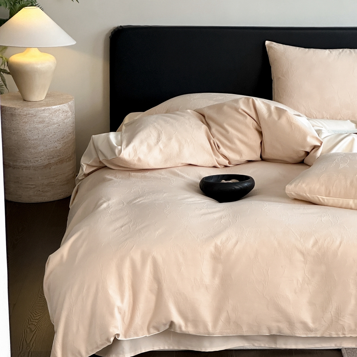 91家纺网 家纺一手货源 找家纺 卡巴伦家纺 2026新款全棉纯棉厚织提花四件套 雅初-奶茶