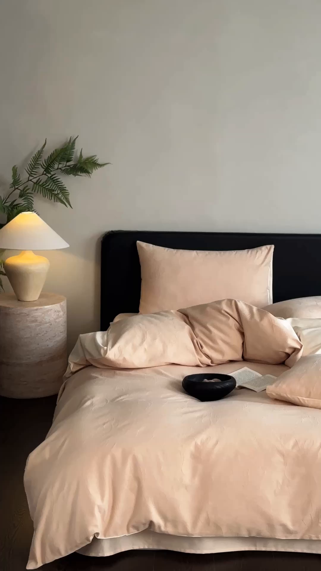 91家纺网 家纺一手货源 找家纺 卡巴伦家纺 2026新款全棉纯棉厚织提花四件套 雅初-奶茶