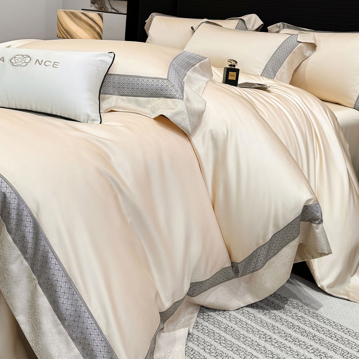 91家纺网 家纺一手货源 找家纺  2026新款高端轻奢风A类贡缎长绒棉四件套纯棉重工刺绣被套床单高级感床笠床上用品 格拉芙-柔杏