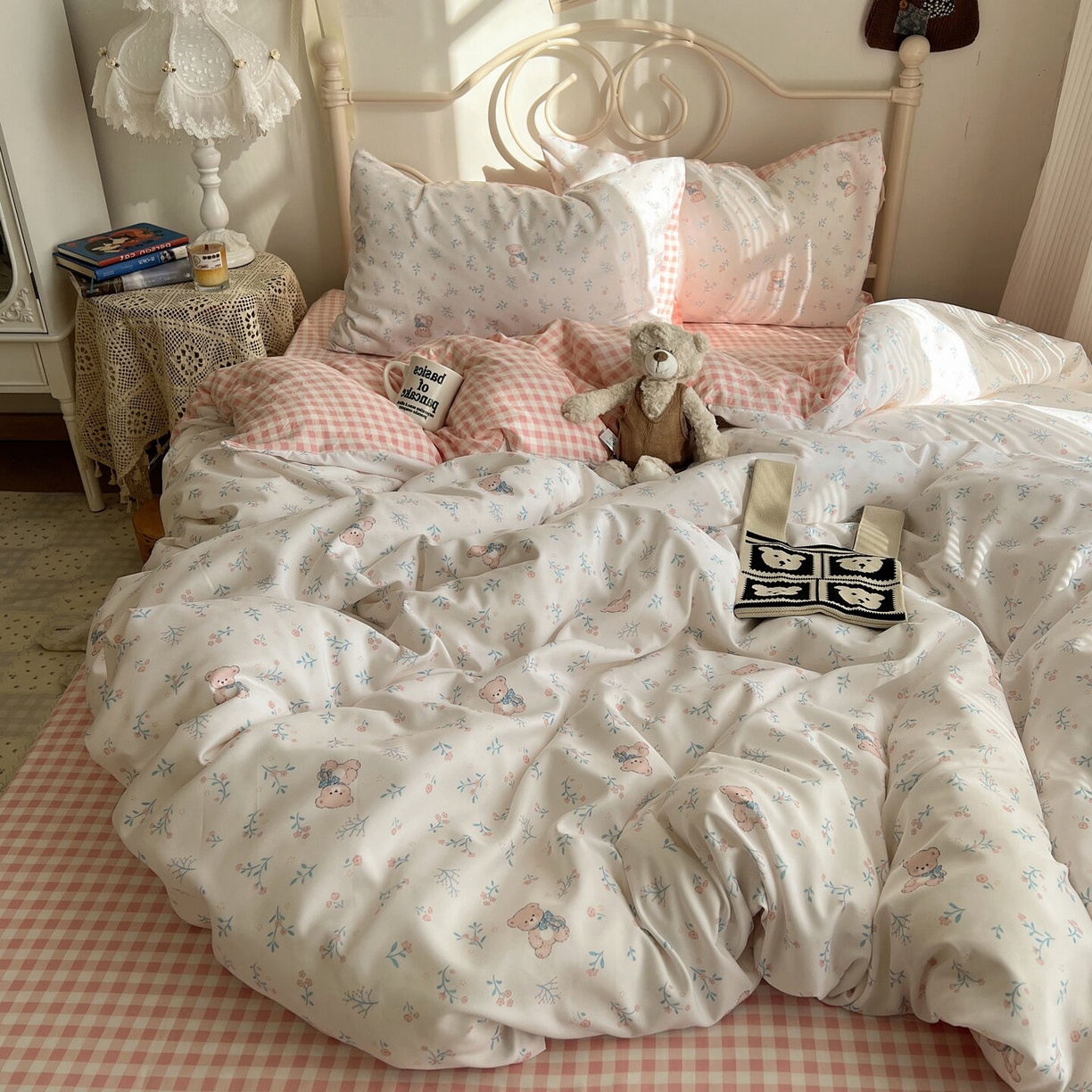 91家纺网 家纺一手货源 找家纺 繁花家居 2026简单款水洗棉四件套学生床三件套 粉格-小花熊