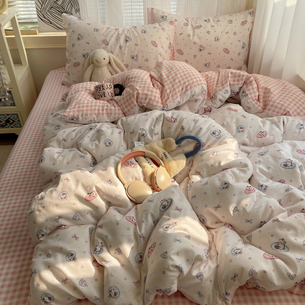 91家纺网 家纺一手货源 找家纺 繁花家居 2026简单款水洗棉四件套学生床三件套 小软猫