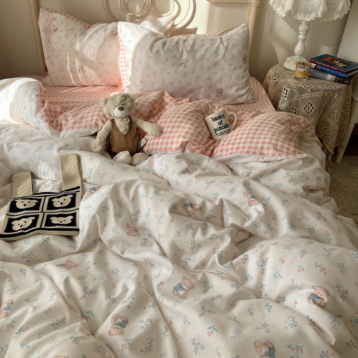 91家纺网 家纺一手货源 找家纺 繁花家居 2026简单款水洗棉四件套学生床三件套 粉格-小花熊