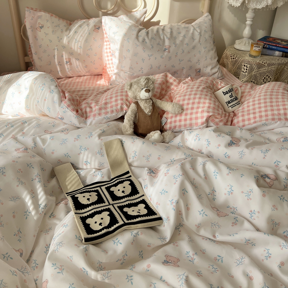 91家纺网 家纺一手货源 找家纺 繁花家居 2026简单款水洗棉四件套学生床三件套 粉格-小花熊