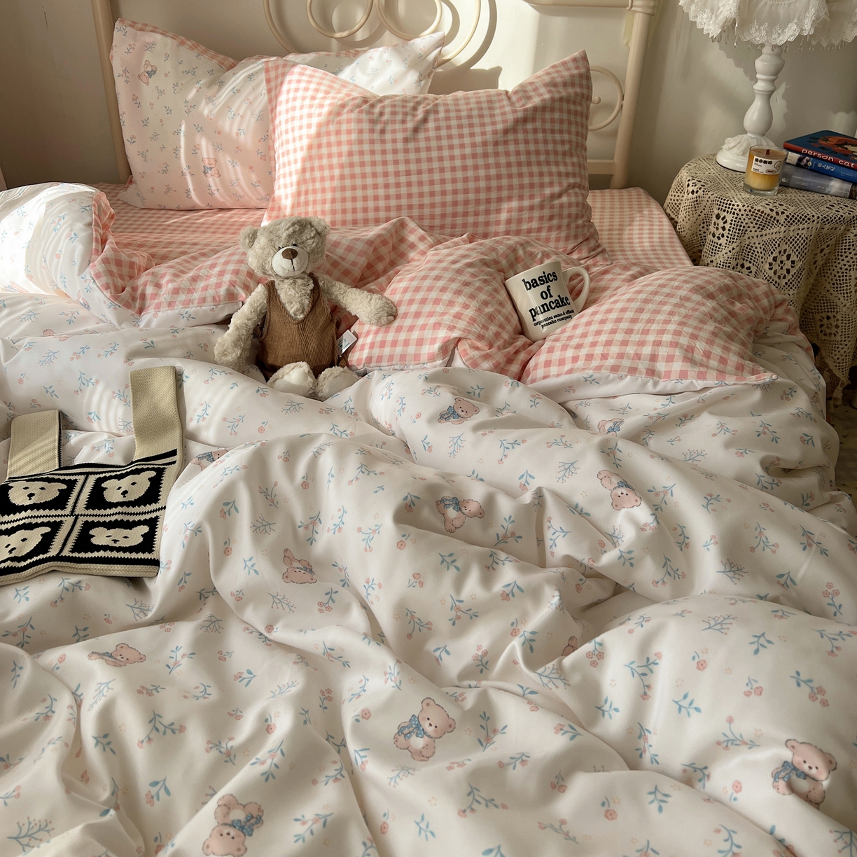 91家纺网 家纺一手货源 找家纺 繁花家居 2026简单款水洗棉四件套学生床三件套 粉格-小花熊