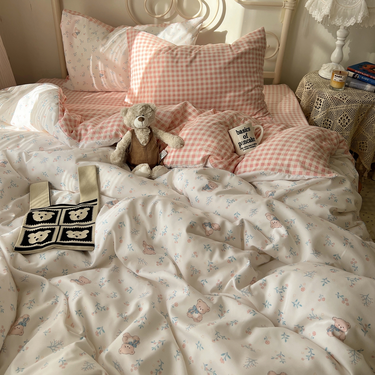 91家纺网 家纺一手货源 找家纺 繁花家居 2026简单款水洗棉四件套学生床三件套 粉格-小花熊