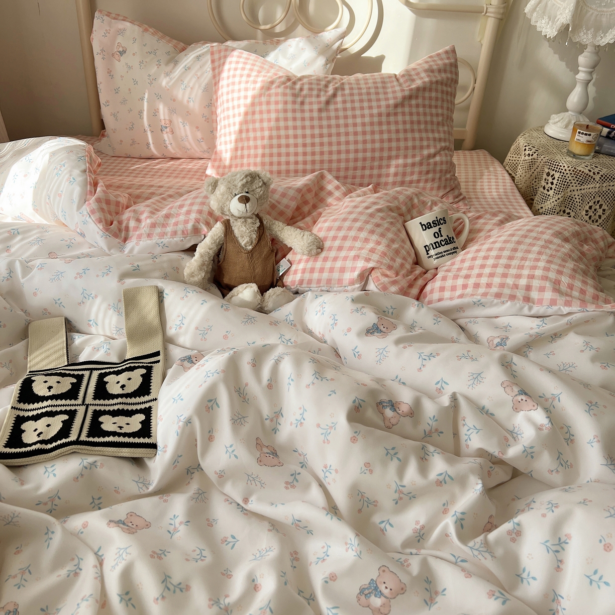 91家纺网 家纺一手货源 找家纺 繁花家居 2026简单款水洗棉四件套学生床三件套 粉格-小花熊