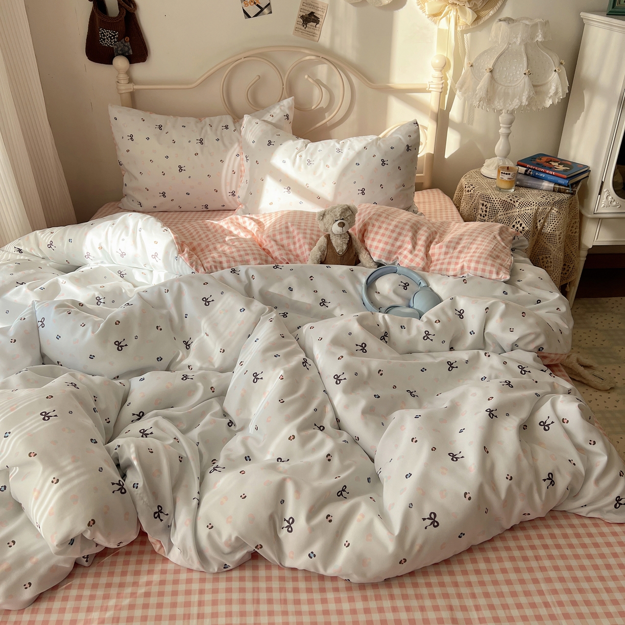 91家纺网 家纺一手货源 找家纺 繁花家居 2026简单款水洗棉四件套学生床三件套 粉格小豹纹