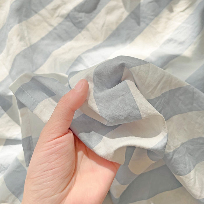 91家纺网 家纺一手货源 找家纺 爱彼家纺 2026春夏新款中条床单水洗棉亲肤柔软床单三件套-条纹系列一 蓝灰中条