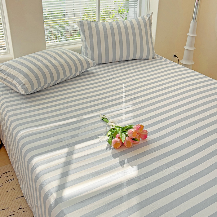 91家纺网 家纺一手货源 找家纺 爱彼家纺 2026春夏新款中条床单水洗棉亲肤柔软床单三件套-条纹系列一 蓝灰中条