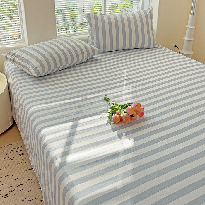 91家纺网 家纺一手货源 找家纺 爱彼家纺 2026春夏新款中条床单水洗棉亲肤柔软床单三件套-条纹系列一 蓝灰中条