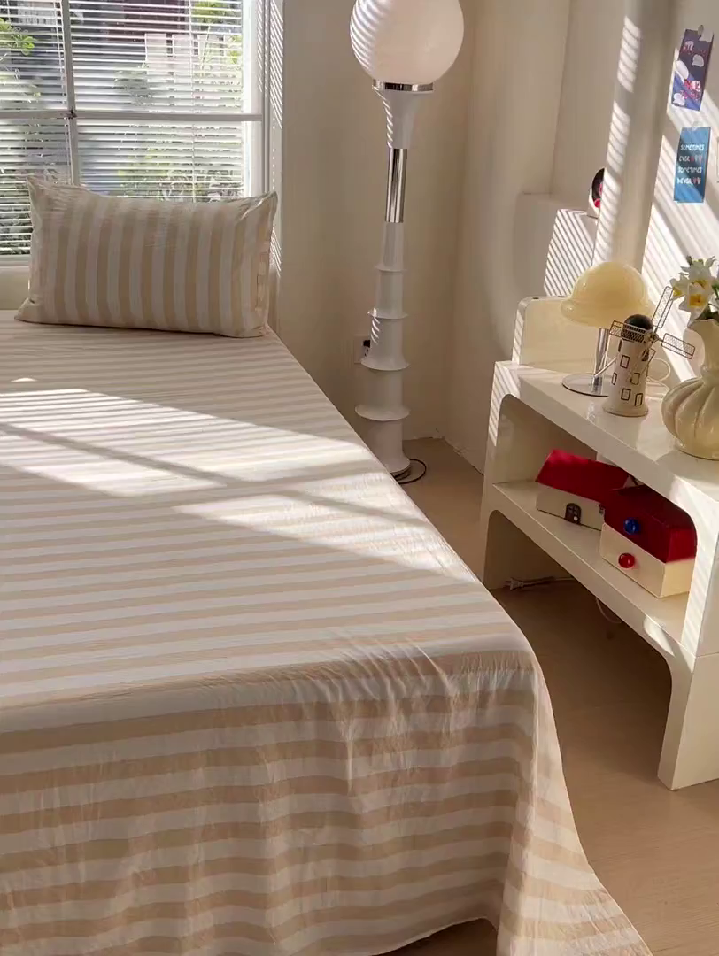 91家纺网 家纺一手货源 找家纺 爱彼家纺 2026春夏新款中条床单水洗棉亲肤柔软床单三件套-条纹系列一 浅驼中条