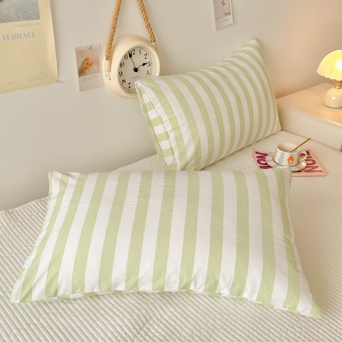 91家纺网 家纺一手货源 找家纺 爱彼家纺 2026新款条纹系列中条枕套一只一对装亲肤柔软-春夏新品 水洗棉条纹果绿