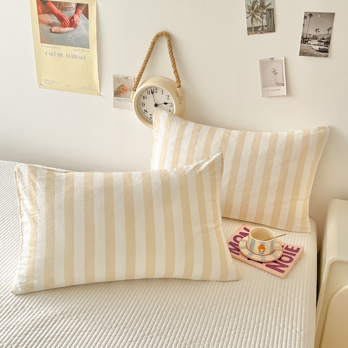 91家纺网 家纺一手货源 找家纺 爱彼家纺 2026新款条纹系列中条枕套一只一对装亲肤柔软-春夏新品 水洗棉条纹米驼