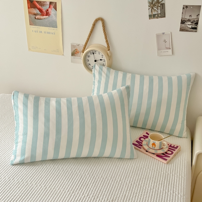 91家纺网 家纺一手货源 找家纺 爱彼家纺 2026新款条纹系列中条枕套一只一对装亲肤柔软-春夏新品 水洗棉条纹青绿