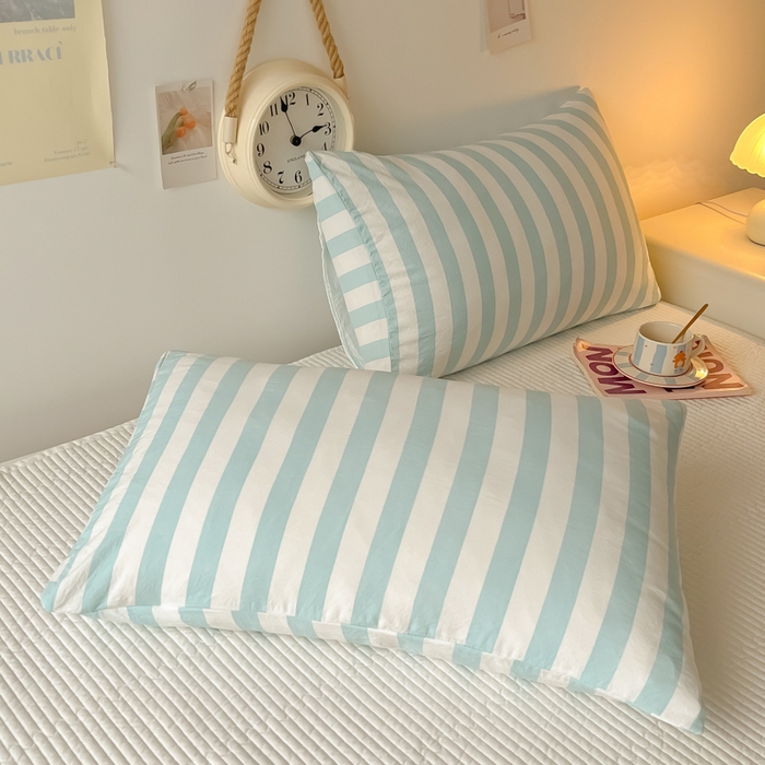 91家纺网 家纺一手货源 找家纺 爱彼家纺 2026新款条纹系列中条枕套一只一对装亲肤柔软-春夏新品 水洗棉条纹青绿