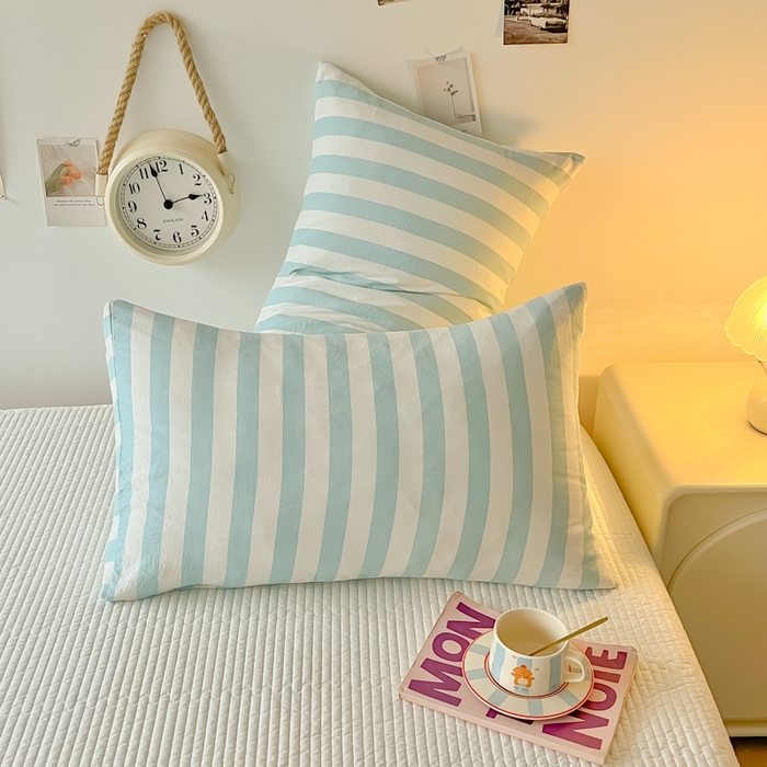 91家纺网 家纺一手货源 找家纺 爱彼家纺 2026新款条纹系列中条枕套一只一对装亲肤柔软-春夏新品 水洗棉条纹青绿